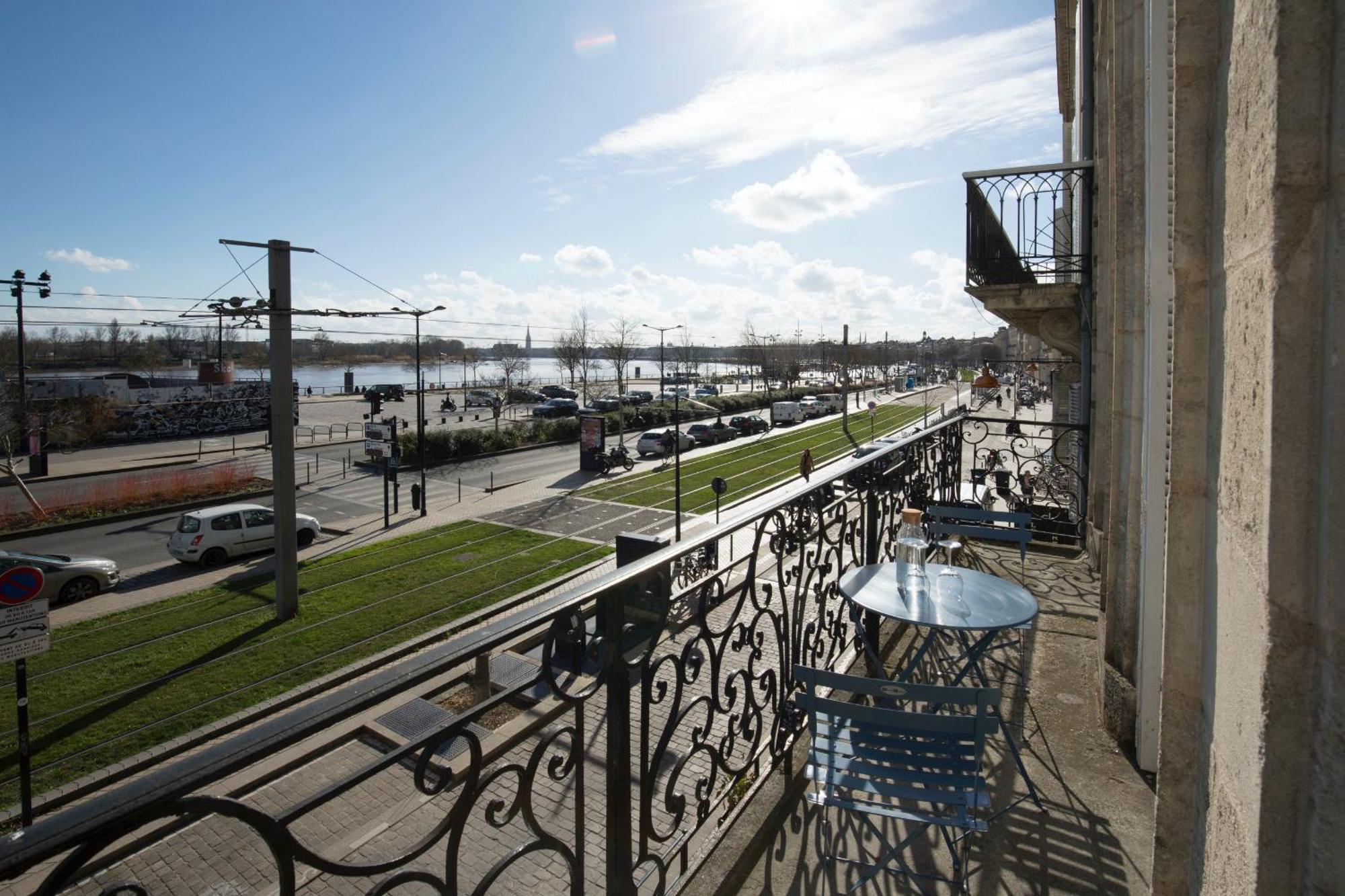 Appartement Sur Les Quais De Bordeaux Exterior photo